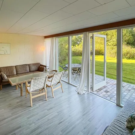 Hébergement de vacances 3 Bedroom Beautiful In Vaeggerlose Bøtø By